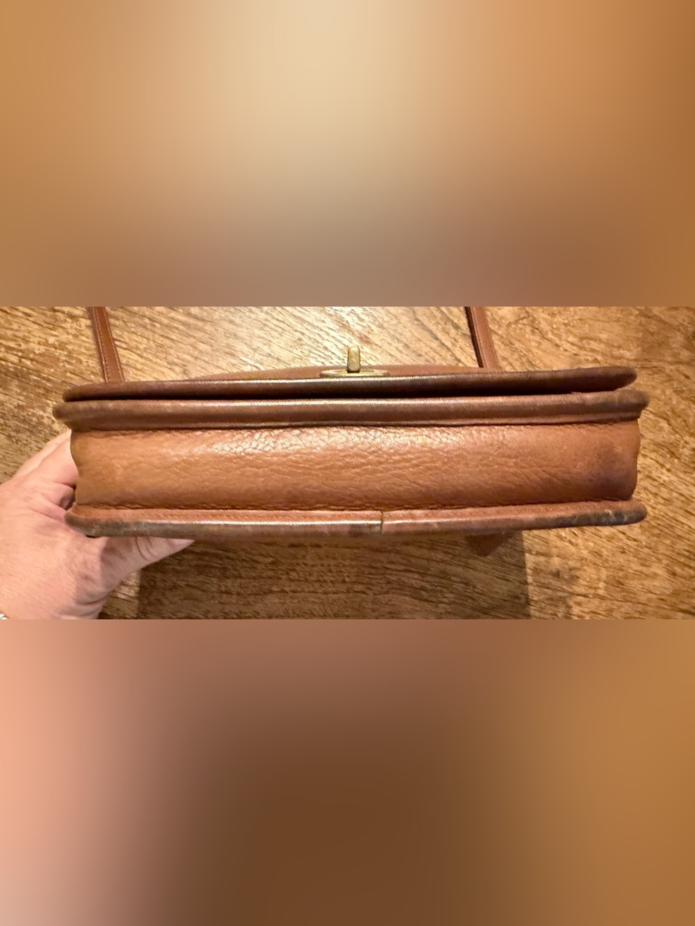 Coach British Tan Leather Turnlock Crossbody Clutch 9755 - Picture 2 of 16